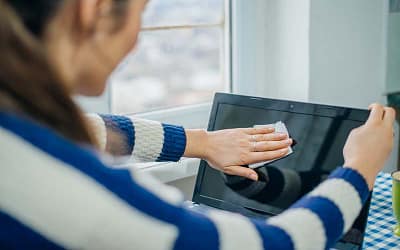 Nettoyez votre écran d’ordinateur comme un pro !