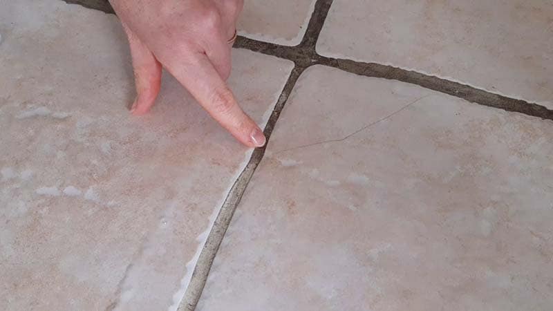 Les Secrets d’Expert pour Nettoyer vos Joints de Carrelage Sans Effort