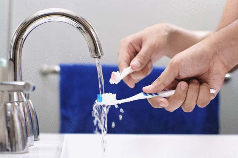 Les Secrets pour Nettoyer Votre Brosse à Dents avec Simplicité et Efficacité