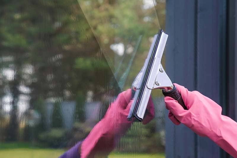 media nettoyer comment vitres Laveur de vitres à Marseille | Plus Belle la Vitre