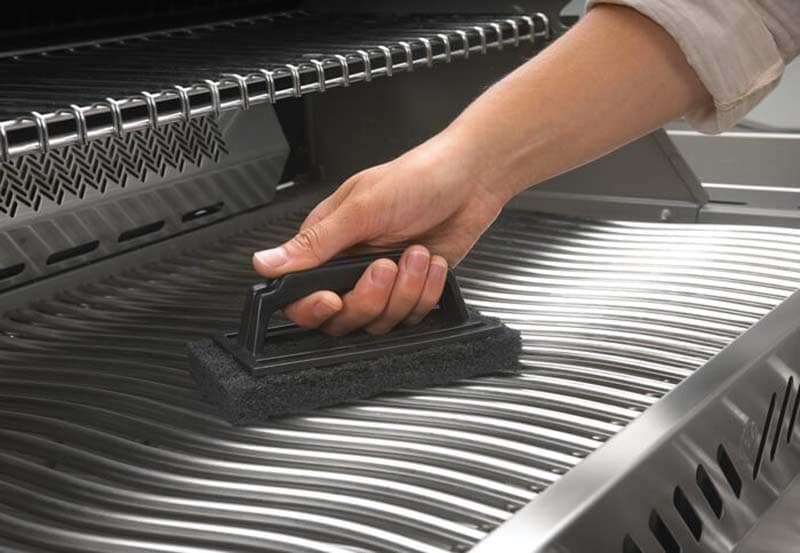 Astuce Simple Et Écologique Pour Nettoyer Votre Barbecue