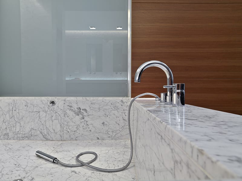 Une Astuce Simple Et Naturelle Pour Nettoyer Et Faire Briller Votre Lavabo En Marbre